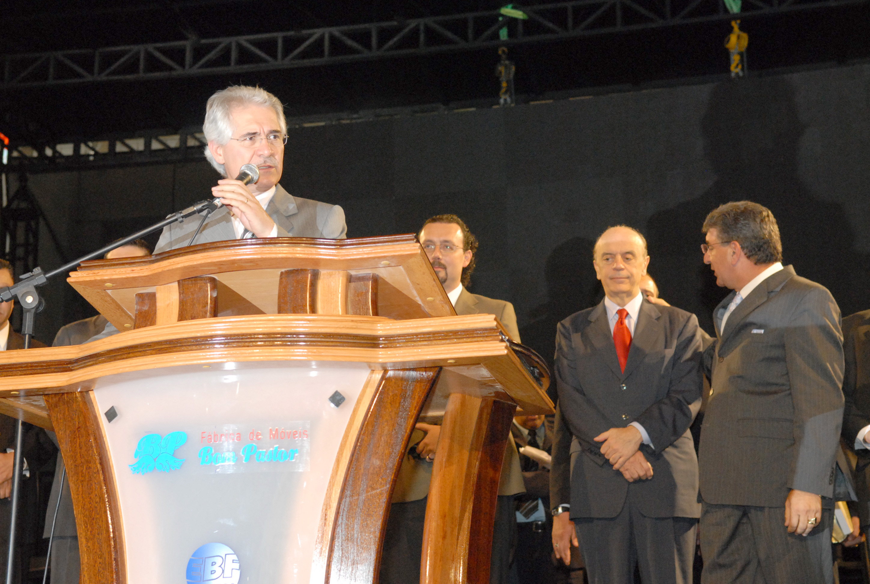Vaz de Lima, participou nesta tera-feira, 11/9, da mesa de abertura da 6 ExpoCrist,<a style='float:right;color:#ccc' href='https://www3.al.sp.gov.br/repositorio/noticia/03-2008/EXPO CRISTA PRES 035MARC.jpg' target=_blank><i class='bi bi-zoom-in'></i> Clique para ver a imagem </a>